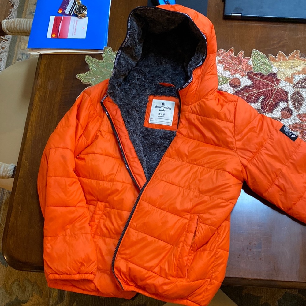 Great condition - boys jacket - size 15/16